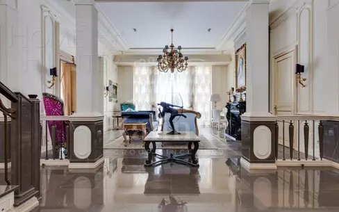 2-этажный коттедж 980 м² с отделкой