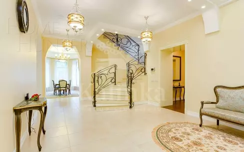 3-этажный коттедж 500 м² с отделкой