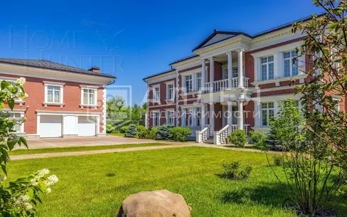 2-этажный коттедж 1 400 м² с отделкой