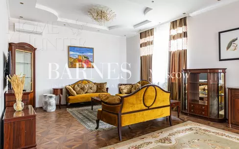 2-этажный коттедж 320 м² с отделкой