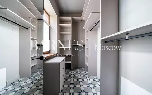 2-этажный коттедж 335 м² с отделкой
