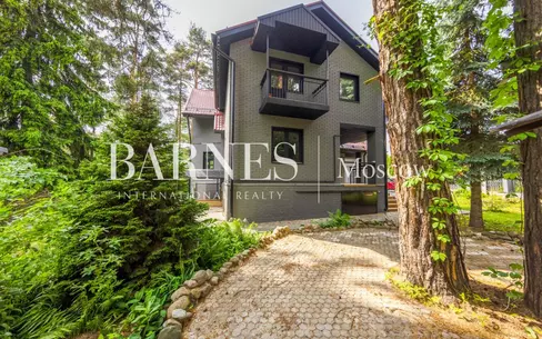 2-этажный коттедж 370 м² с отделкой