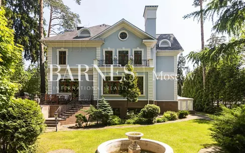 2-этажный коттедж 782.7 м² с отделкой