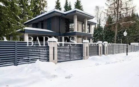 2-этажный коттедж 280 м² без отделки