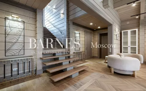 2-этажный коттедж 250 м² с отделкой