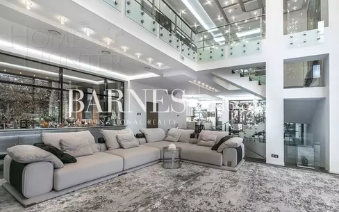 2-этажный коттедж 1 200 м² с отделкой