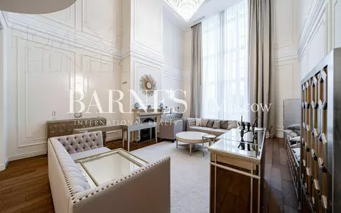 2-этажный коттедж 2 141 м² с отделкой