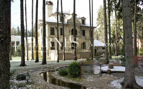 2-этажный коттедж 822 м² с отделкой