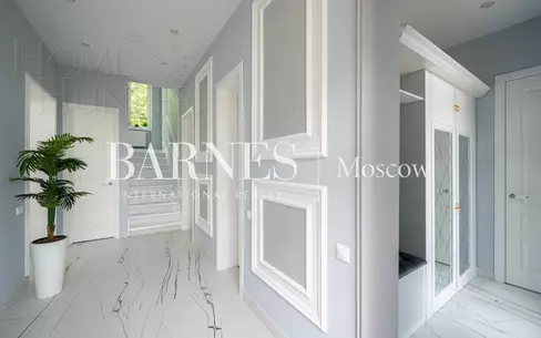 2-этажный коттедж 220 м² с отделкой