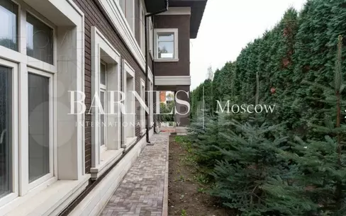 2-этажный коттедж 750 м² без отделки