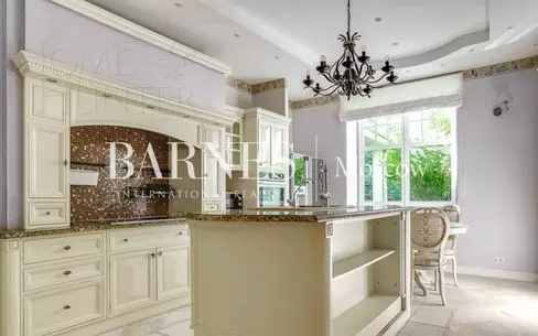 2-этажный коттедж 420 м² с отделкой