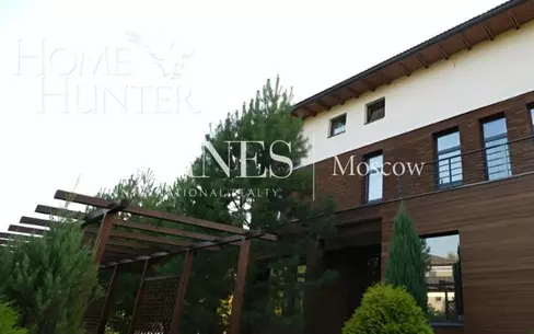 3-этажный коттедж 900 м² с отделкой