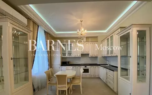 2-этажный таунхаус 320 м² с отделкой