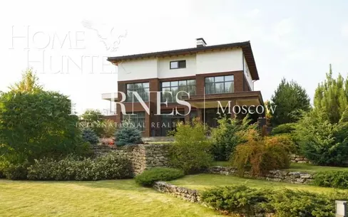 3-этажный коттедж 900 м² с отделкой