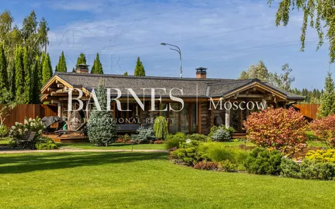 3-этажный коттедж 550 м² с отделкой