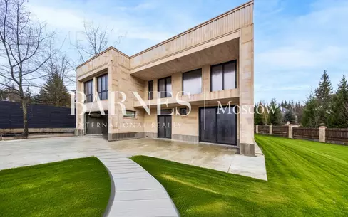 2-этажный коттедж 830 м² без отделки