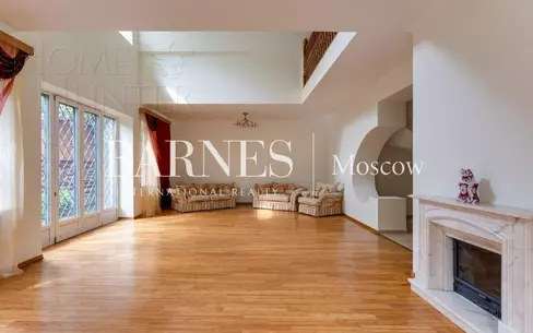 2-этажный коттедж 370 м² с отделкой