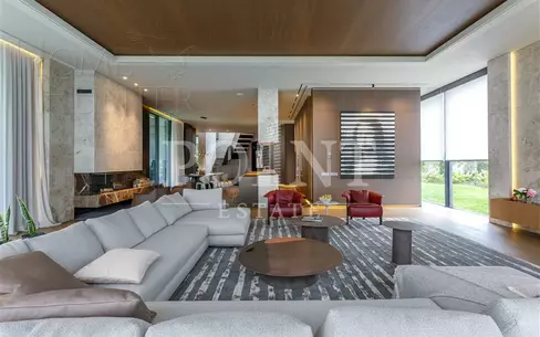 2-этажный коттедж 2 100 м² с отделкой
