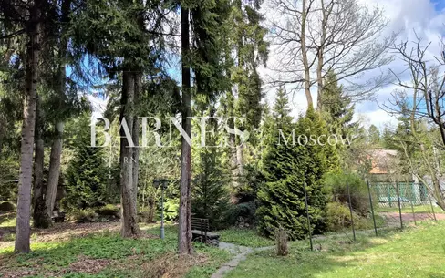 3-этажный коттедж 650 м² с отделкой