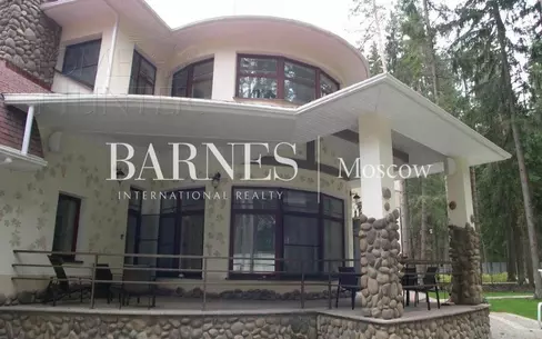 2-этажный коттедж 850 м² с отделкой