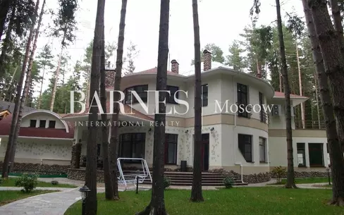 2-этажный коттедж 850 м² с отделкой