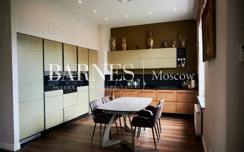 2-этажный таунхаус 295 м² с отделкой