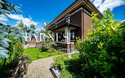 2-этажный коттедж 550 м² с отделкой