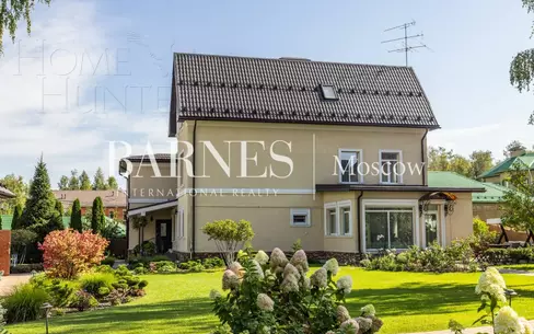 3-этажный коттедж 550 м² с отделкой