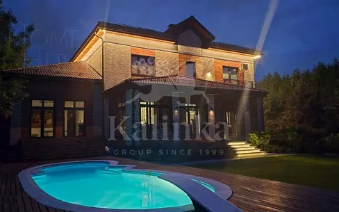2-этажный коттедж 600 м² с отделкой