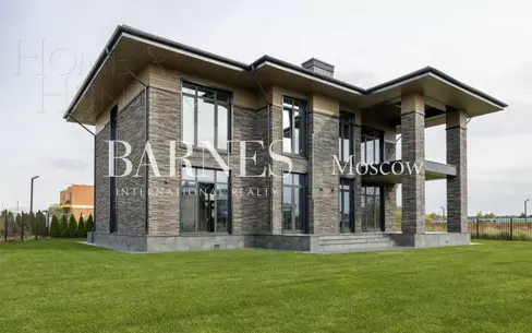 2-этажный коттедж 460 м² без отделки