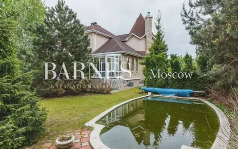 2-этажный коттедж 550 м² с отделкой