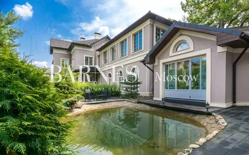 3-этажный коттедж 1 162 м² с отделкой