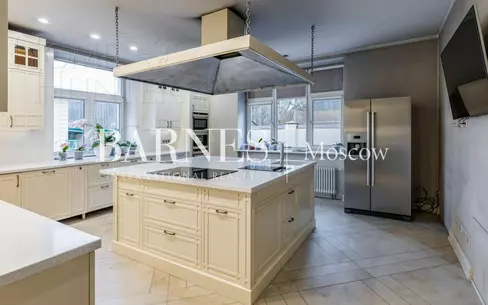 2-этажный коттедж 1 087 м² с отделкой