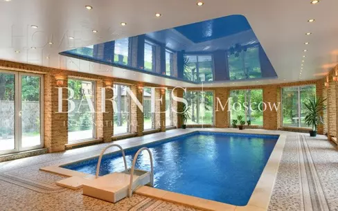 2-этажный коттедж 1 500 м² с отделкой