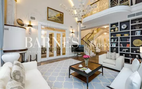 2-этажный коттедж 424 м² с отделкой