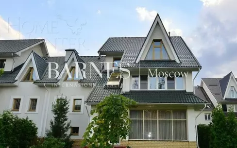 2-этажный таунхаус 460 м² с отделкой