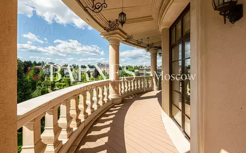 2-этажный коттедж 2 400 м² с отделкой