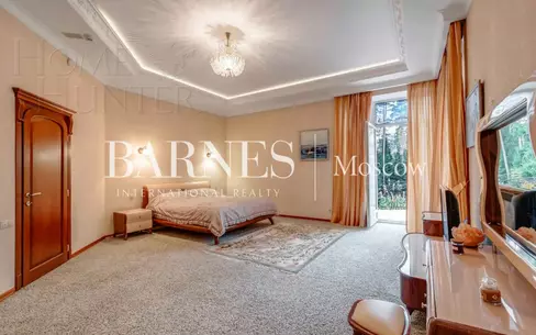 2-этажный коттедж 1 300 м² с отделкой