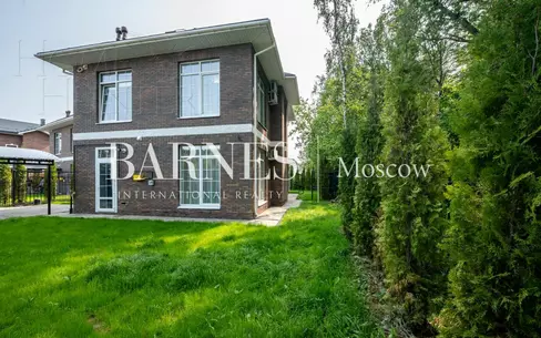 2-этажный коттедж 220 м² с отделкой