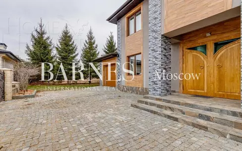 2-этажный коттедж 305 м² с отделкой