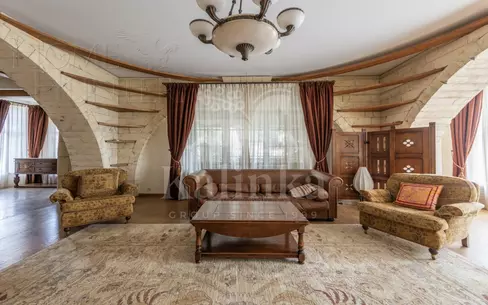 2-этажный коттедж 720 м² с отделкой