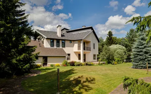 2-этажный коттедж 550 м² с отделкой