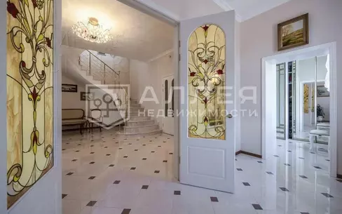 2-этажный коттедж 820 м² с отделкой