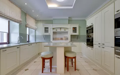 2-этажный коттедж 550 м² с отделкой