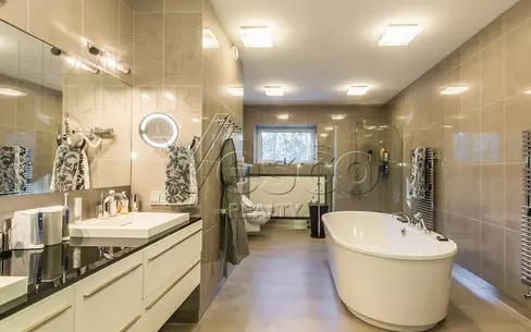 2-этажный коттедж 1 328 м² с отделкой