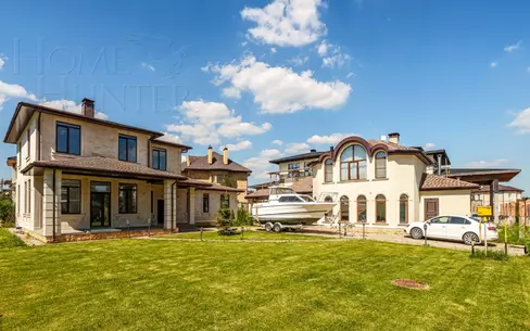 2-этажный коттедж 400 м² с отделкой