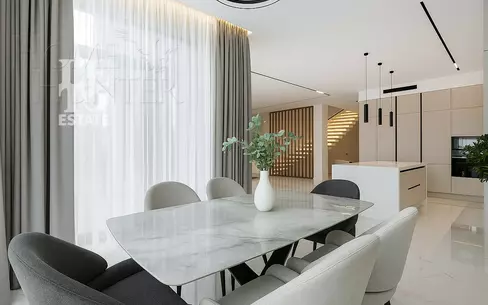 2-этажный коттедж 300 м² с отделкой