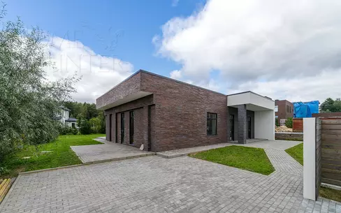 1-этажный коттедж 250 м² без отделки
