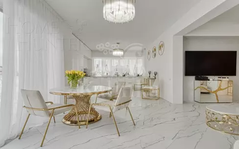2-этажный коттедж 250 м² с отделкой