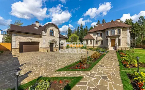 2-этажный коттедж 800 м² с отделкой